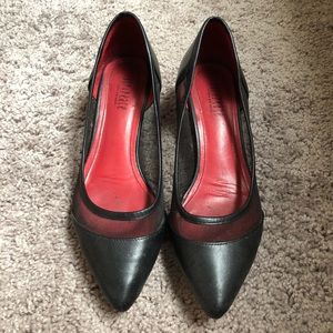 Classic lady black heels